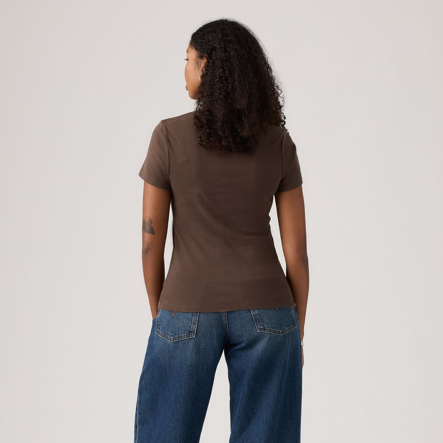 Levi's® Women's Essential Housemark Short-Sleeve Tee