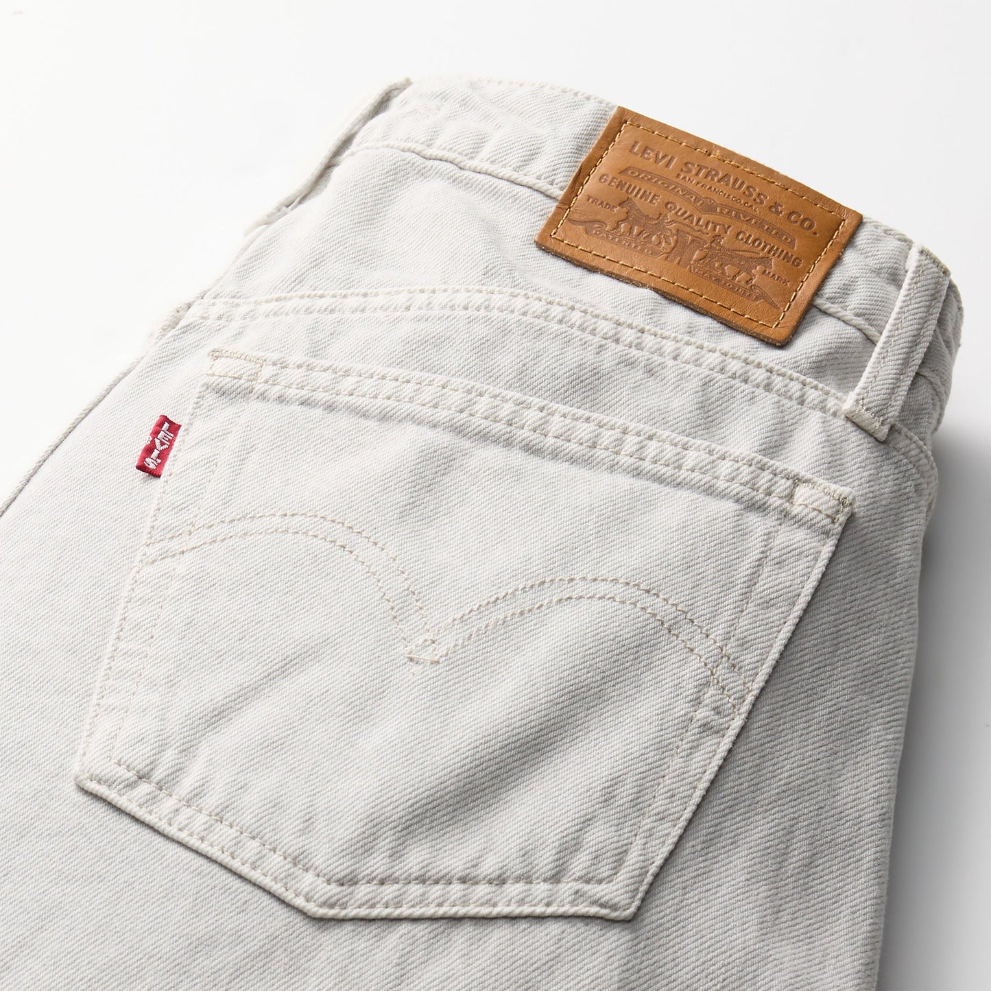 Levi's® Women's Baggy Dad Barrel Jeans