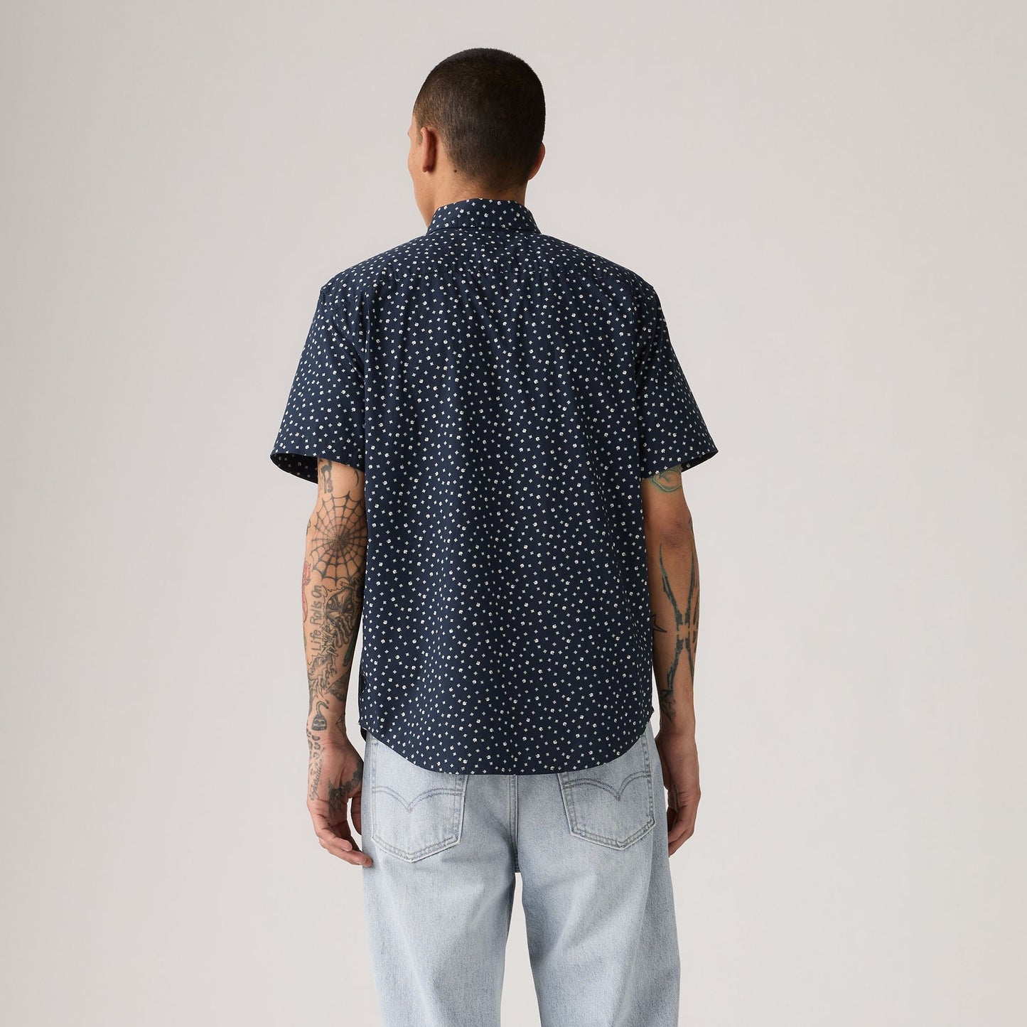 Levi's® Men's Short-Sleeve Classic Standard Fit Shirt