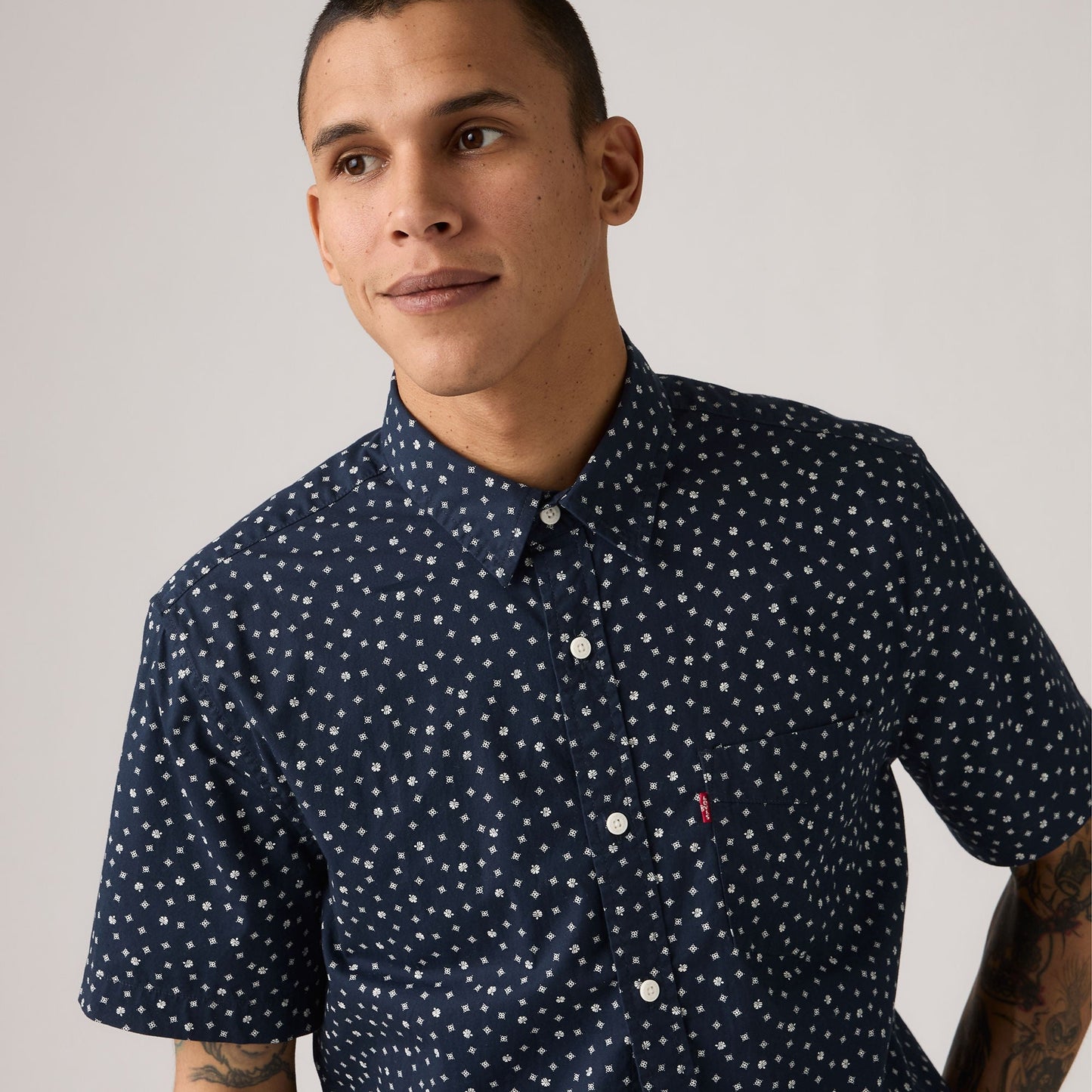 Levi's® Men's Short-Sleeve Classic Standard Fit Shirt