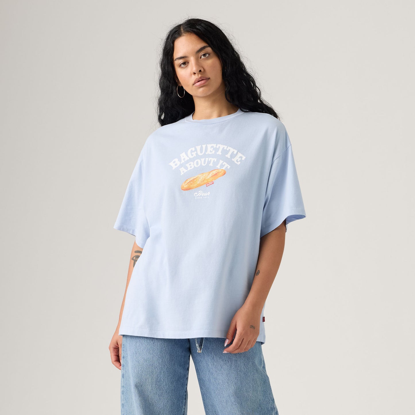Levi's® Women's Graphic Short Stack T-Shirt
