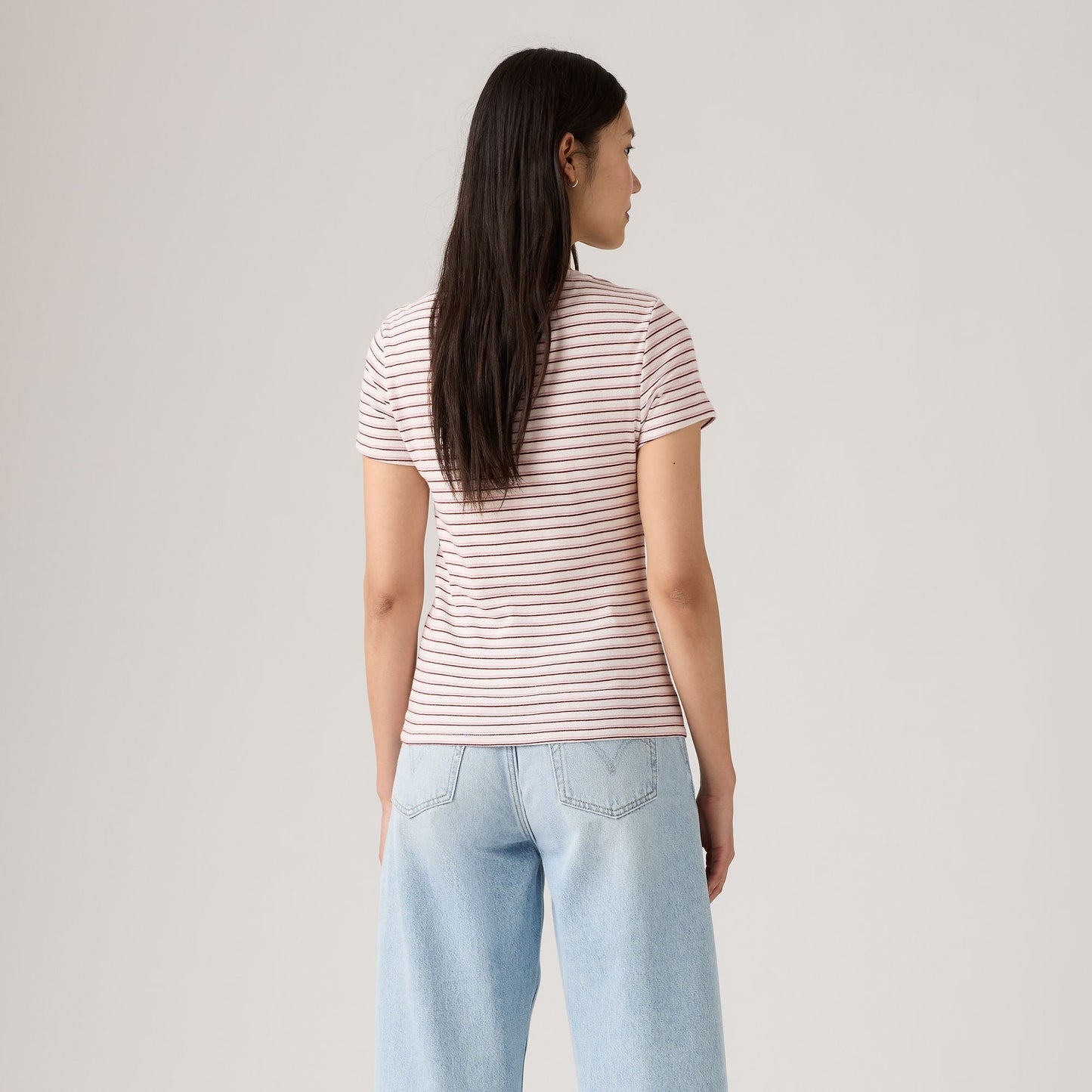 Levi's® Women's Essential Housemark Short-Sleeve Tee