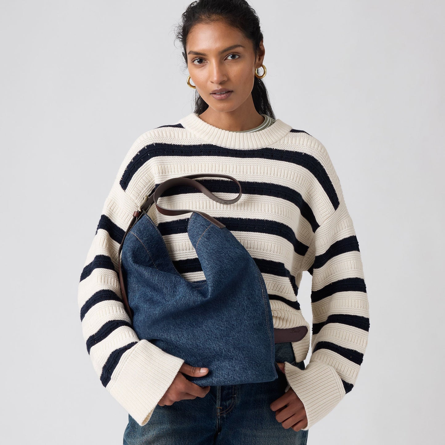 Levi's® Women's Medium Heritage Bag