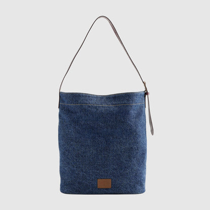 Levi's® Women's Medium Heritage Bag