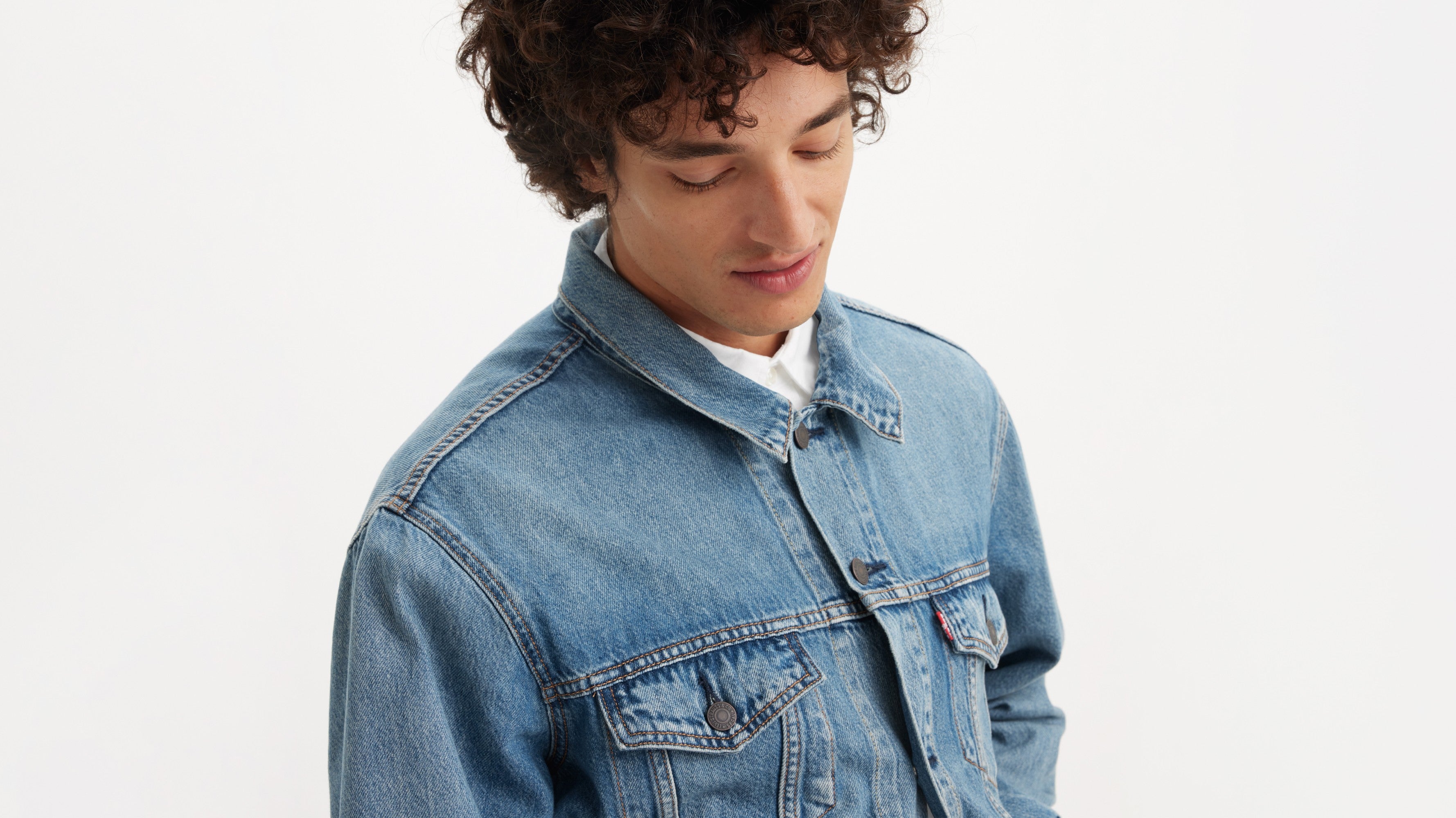 Levi's® Men's Relaxed Trucker Jacket - Into The Light