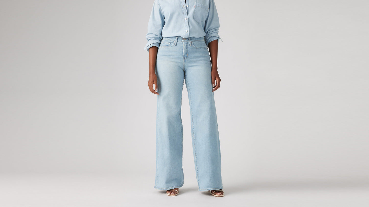 Levi's® Women's 318 Shaping Wide-Leg Jeans