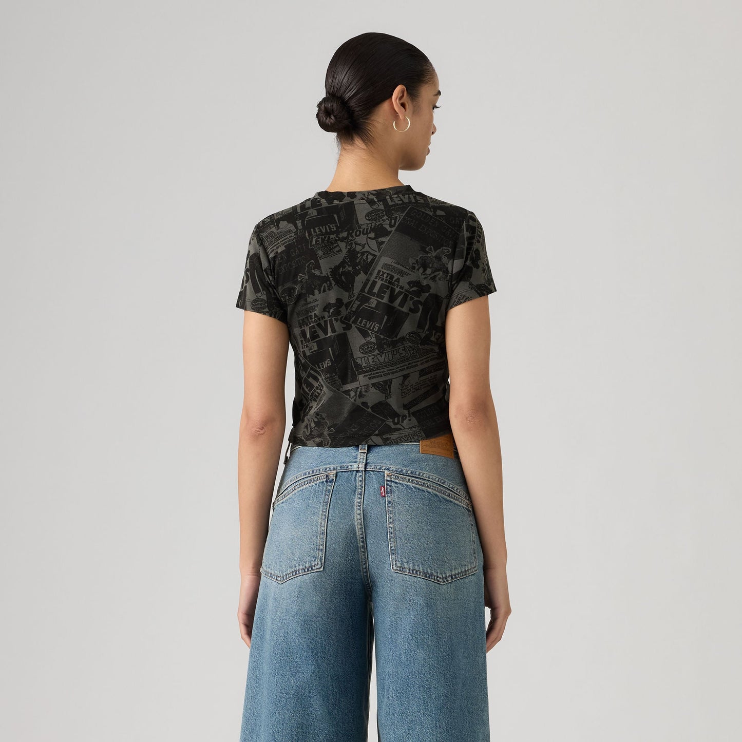 Levi's® Women's Graphic Essential Sporty Tee