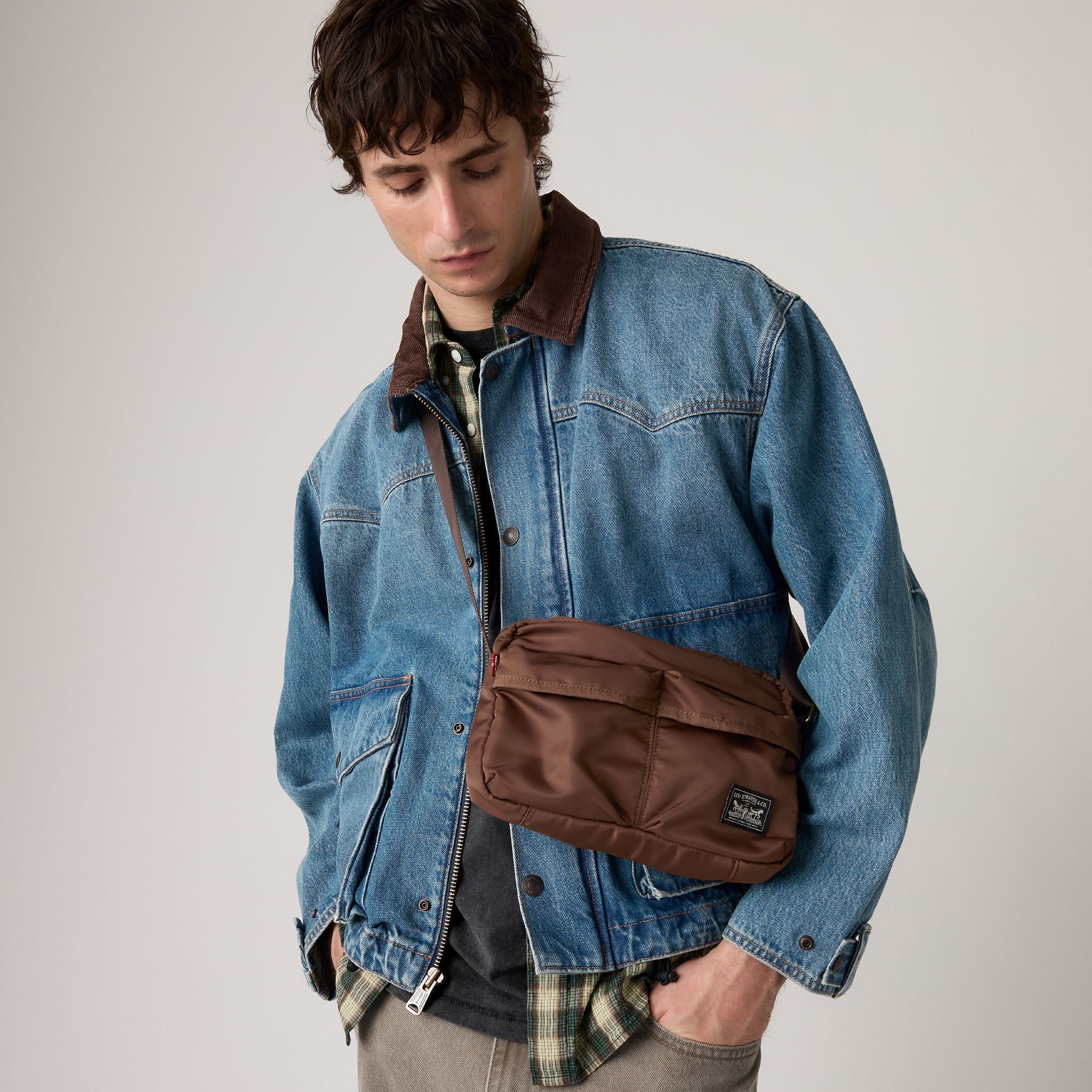 Levi's® Men's Mission Bay Crossbody | Levi's ID