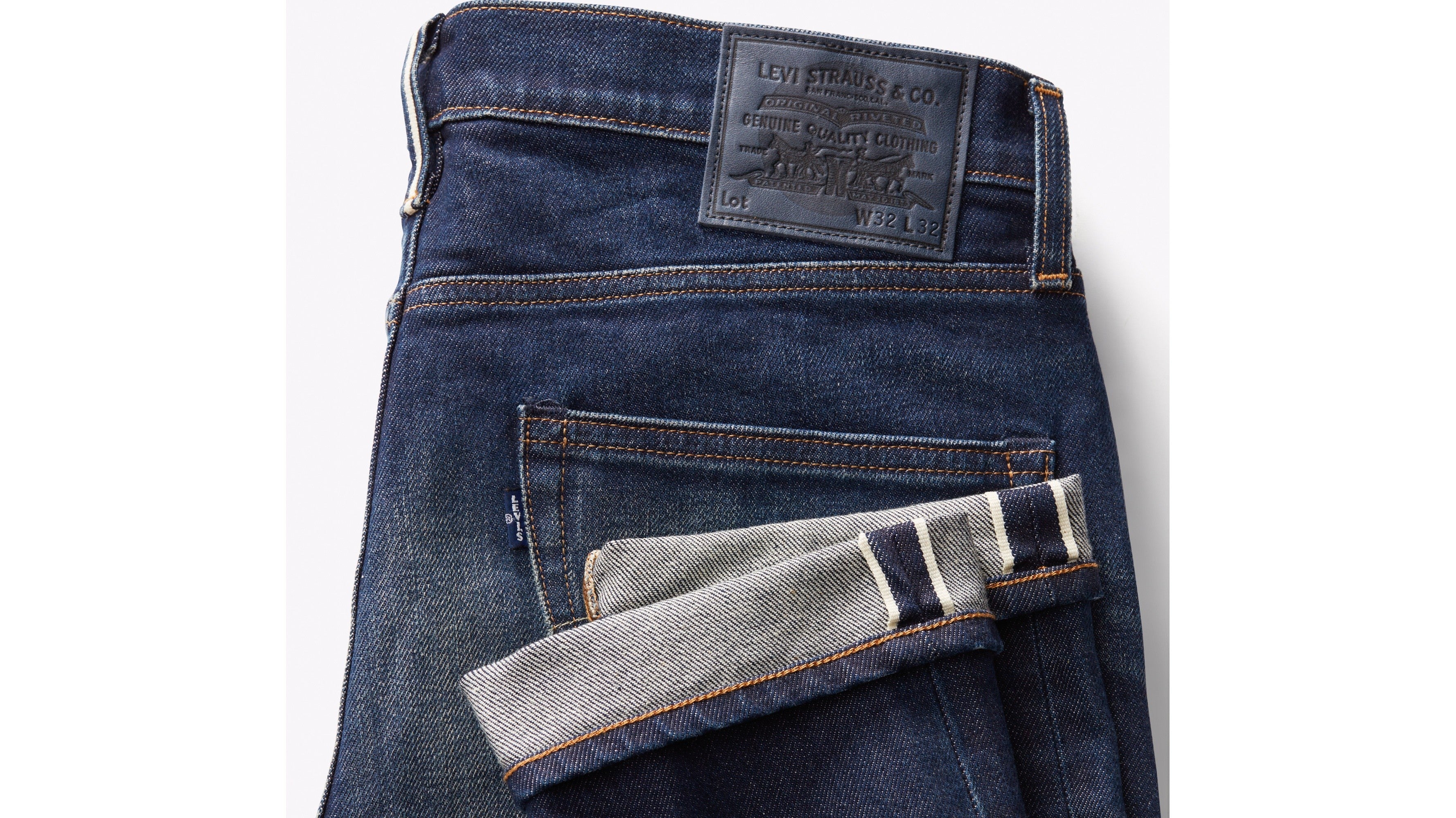 Levi’s® Men’s Selvedge 512™ Slim Taper Jeans1