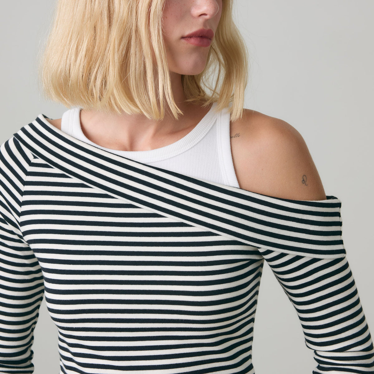 Levi's® Women's Clara Off-Shoulder Long-Sleeve Top